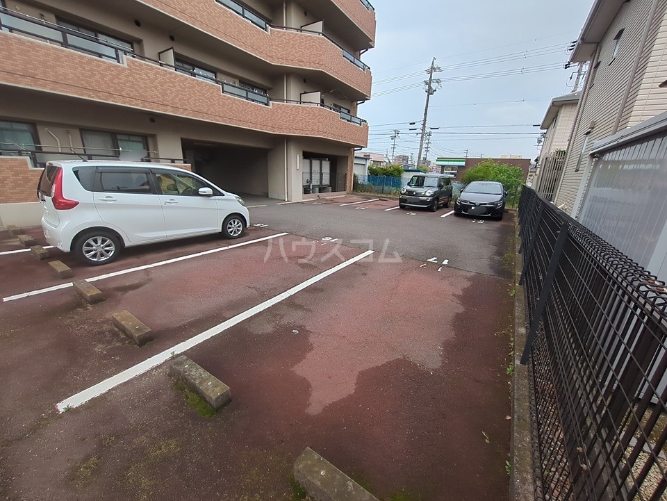 3/10 駐車場