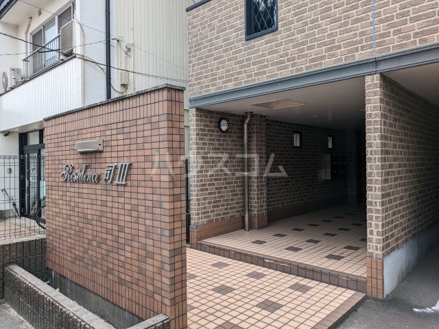 3/8 エントランス