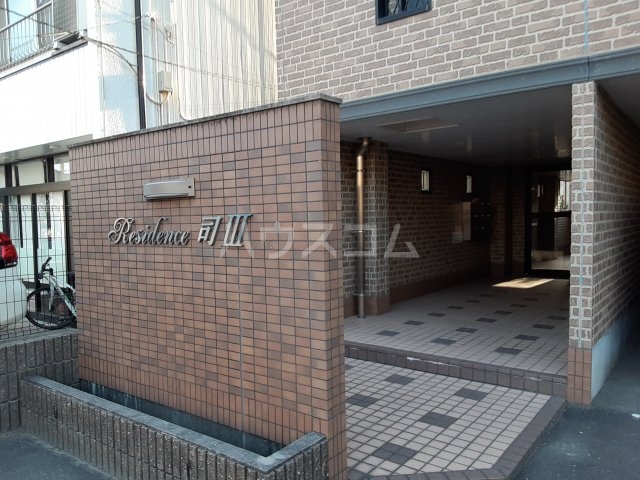 2/5 エントランス