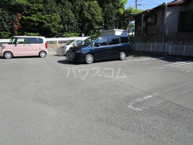 13/23 駐車場