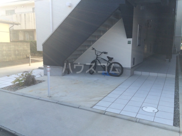 2/3 駐車場