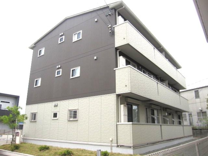 25/30 エントランス