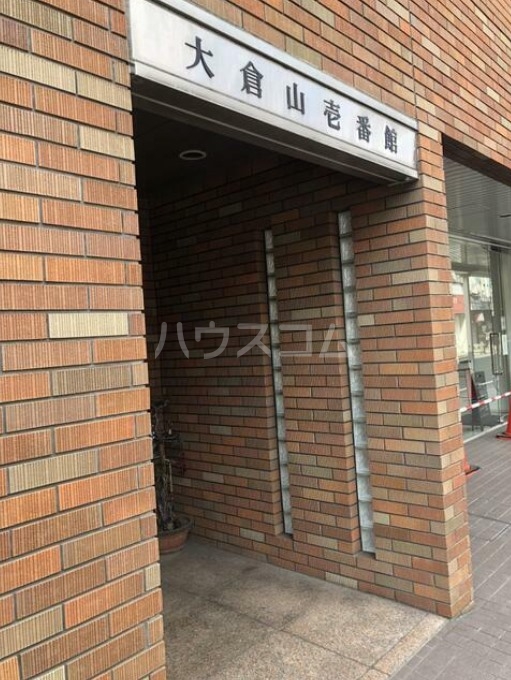 2/4 エントランス