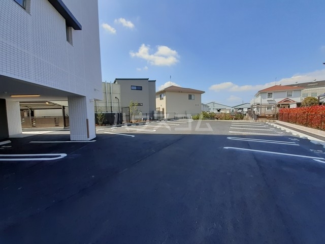 14/20 駐車場