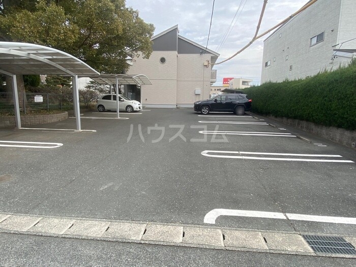 18/29 駐車場