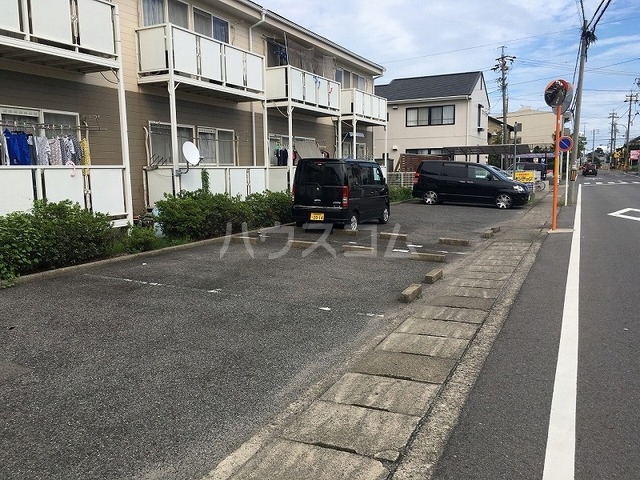 18/25 駐車場