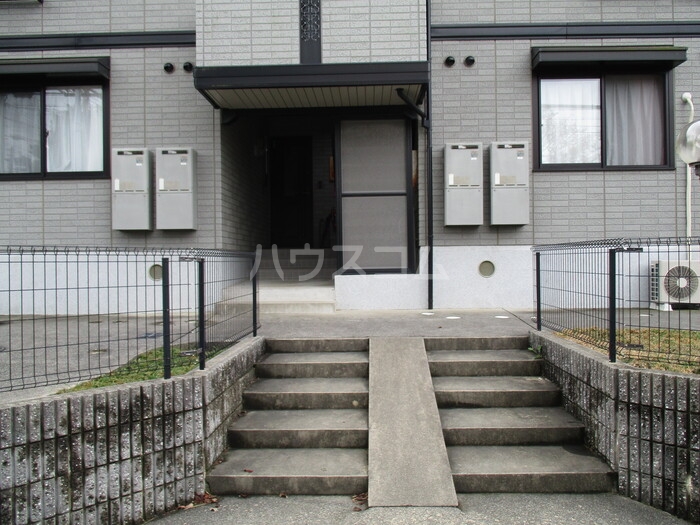 17/28 エントランス