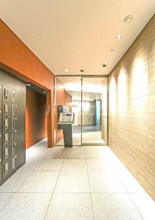 13/23 エントランス