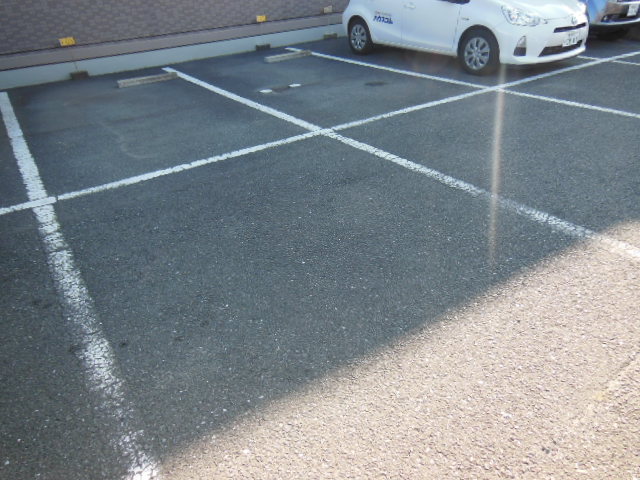 20/28 駐車場