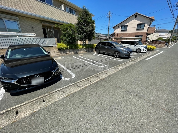 16/27 駐車場