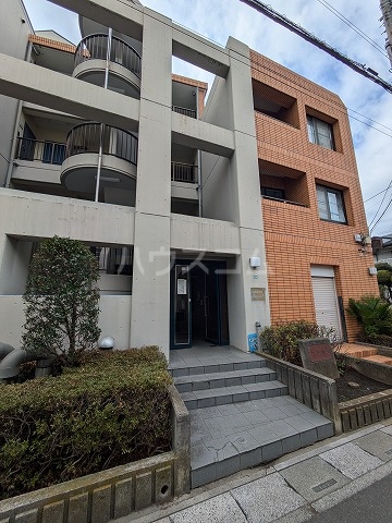 2/3 エントランス