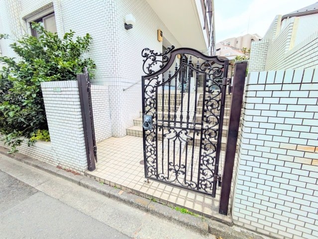 21/24 エントランス