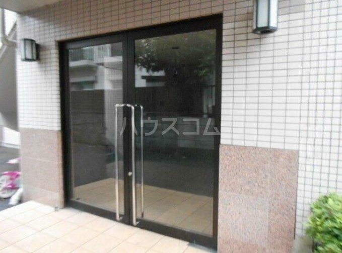 22/30 エントランス