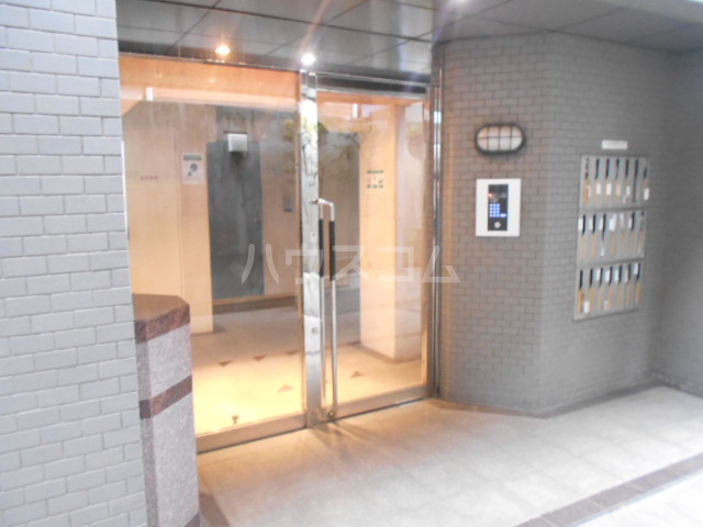 21/29 エントランス