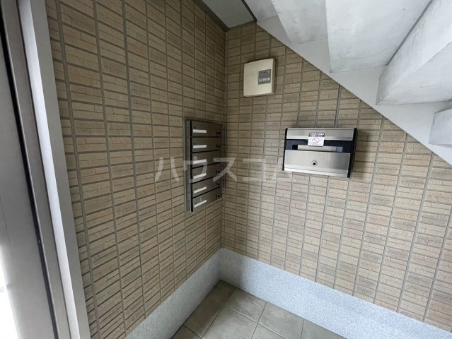 2/5 エントランス