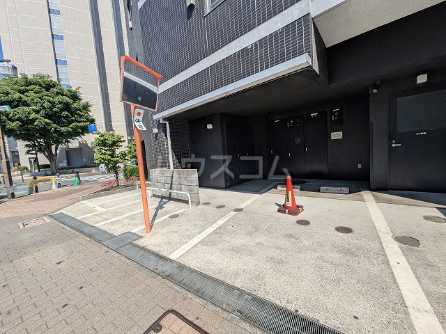23/30 駐車場