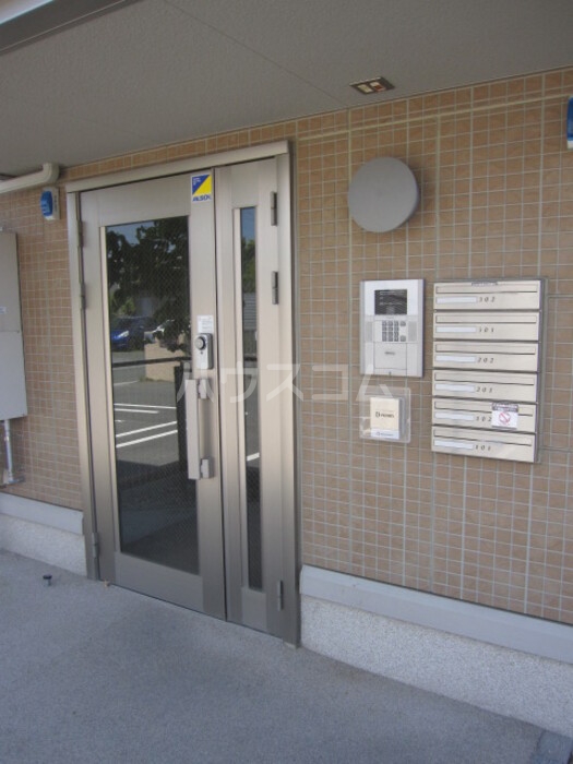 19/24 エントランス