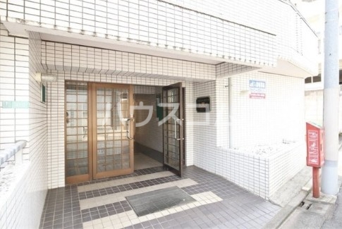 15/23 エントランス