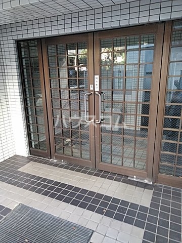 21/28 エントランス