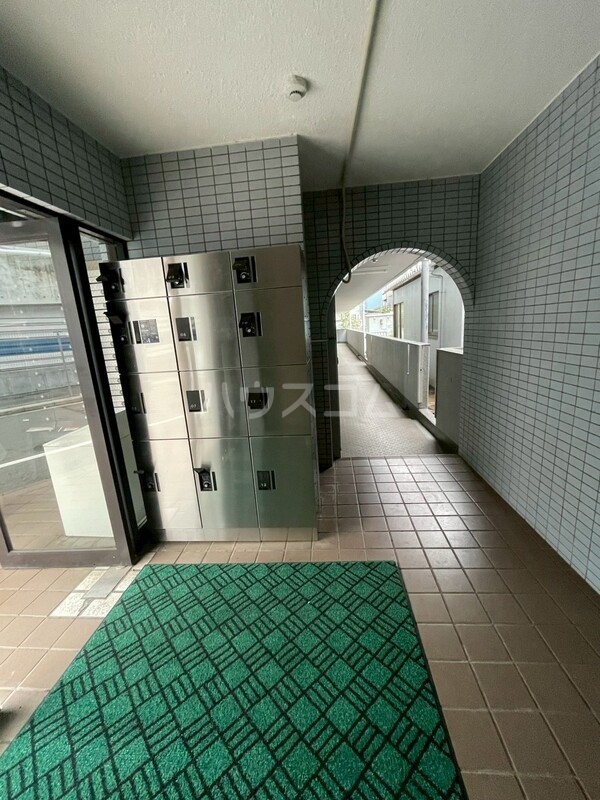 15/18 エントランス