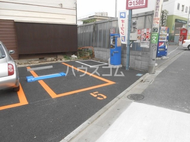 22/30 駐車場