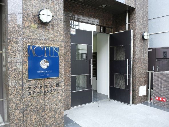 21/28 エントランス