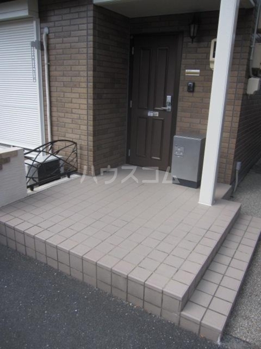 21/30 エントランス