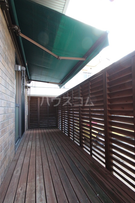 18/27 バルコニー