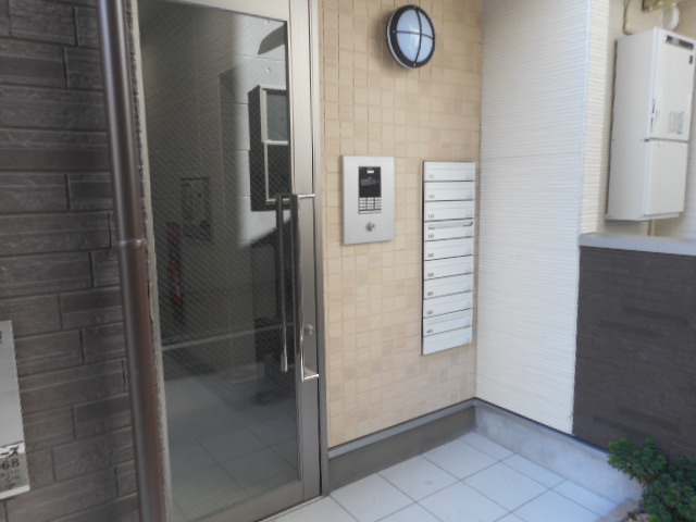 18/24 エントランス