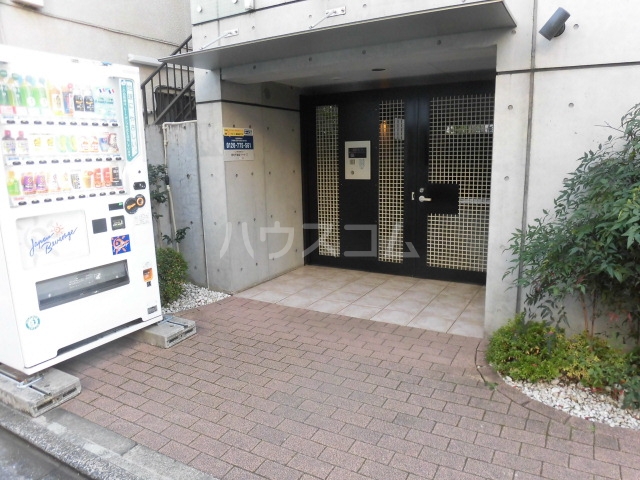 22/29 エントランス