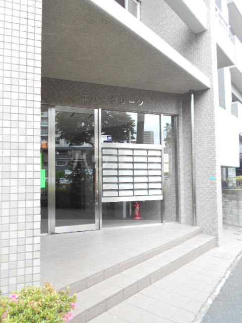 18/26 エントランス