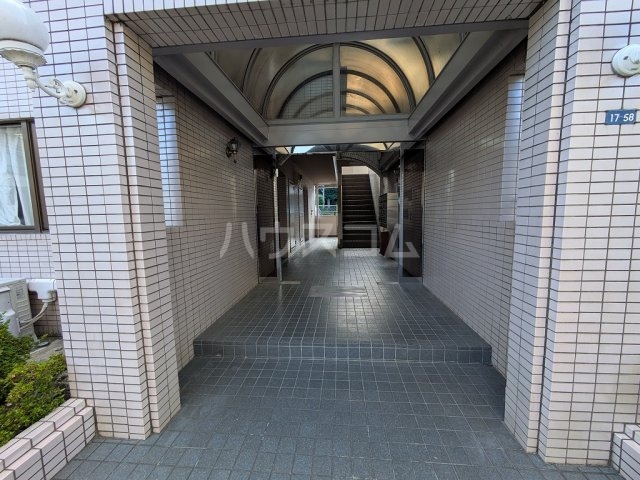 29/30 エントランス