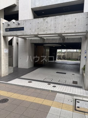 26/30 エントランス