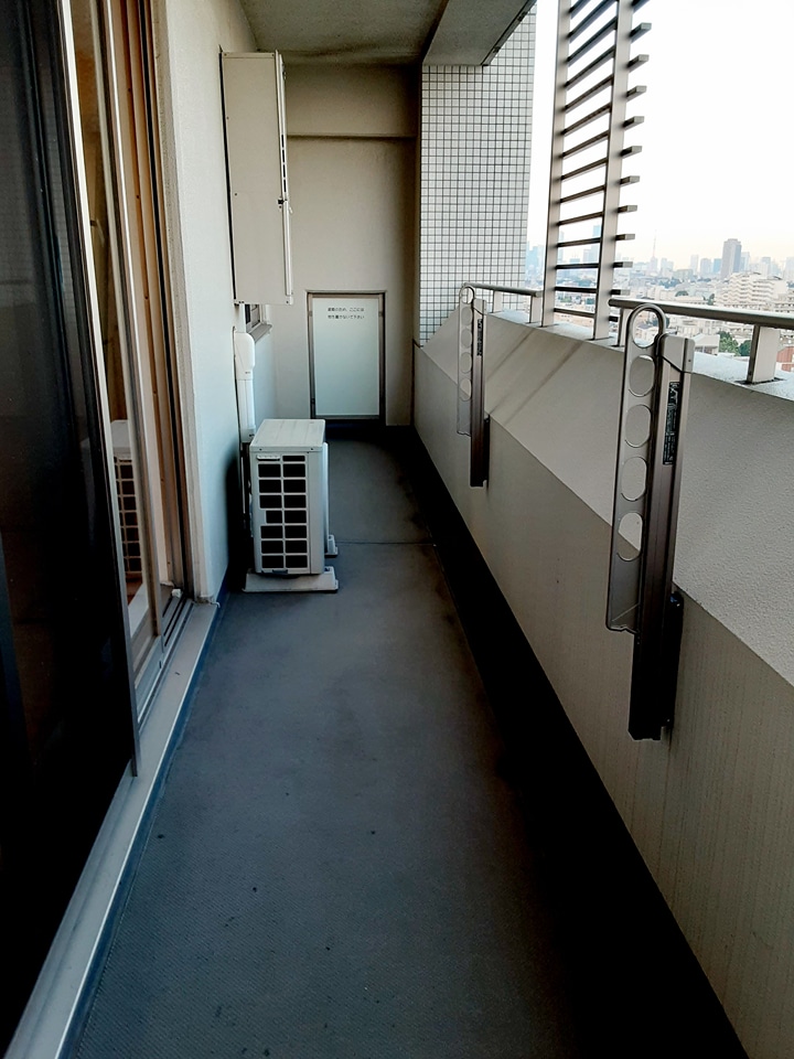 19/30 バルコニー