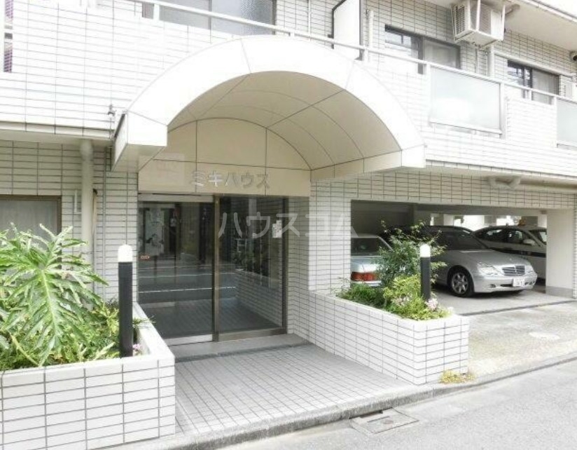 15/20 エントランス