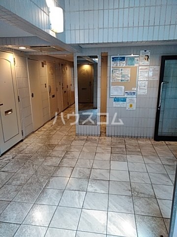 22/30 エントランス