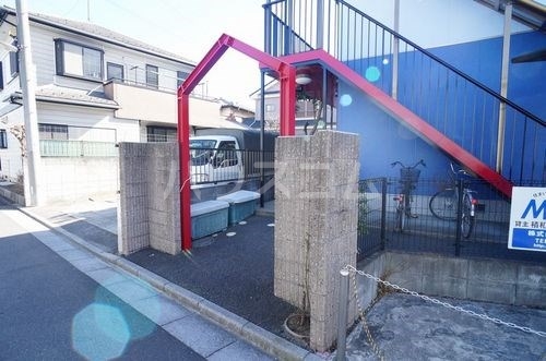 21/27 エントランス