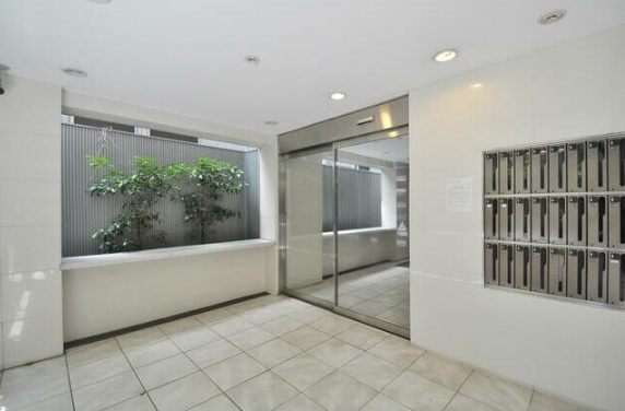 14/19 エントランス