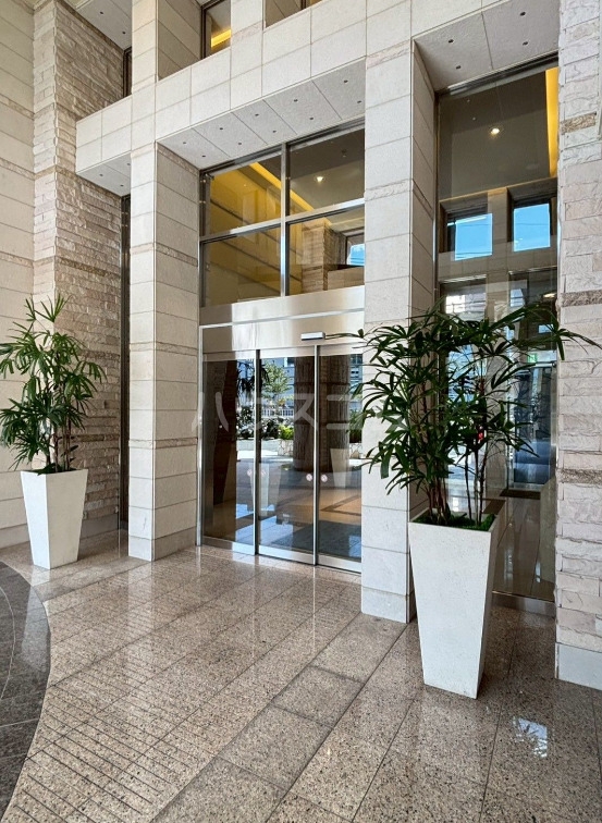 2/3 エントランス