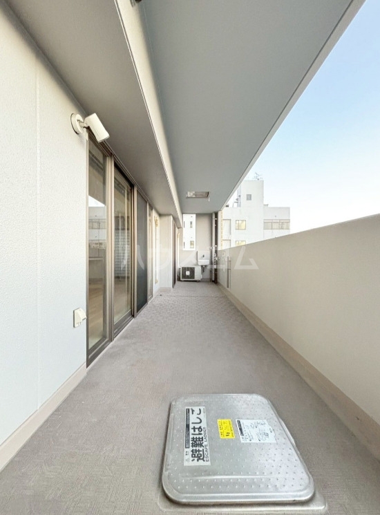 21/30 バルコニー