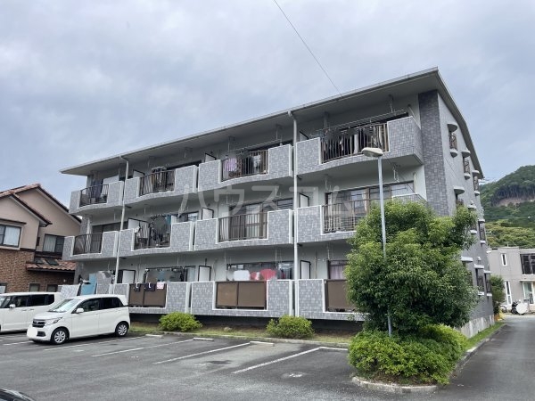 2/3 駐車場