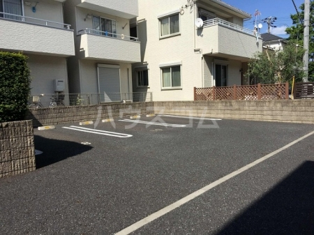 21/30 駐車場