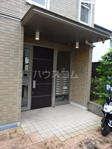 22/30 エントランス