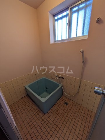 13/28 浴室