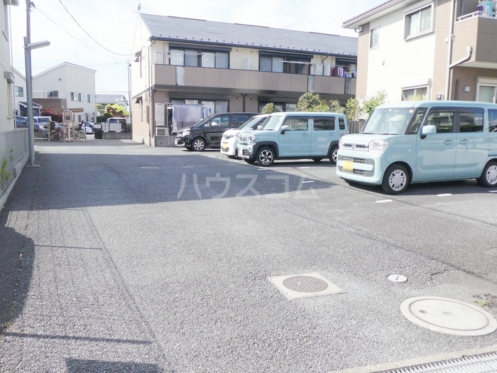 20/28 駐車場