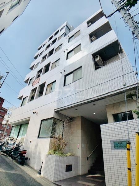 19/26 エントランス