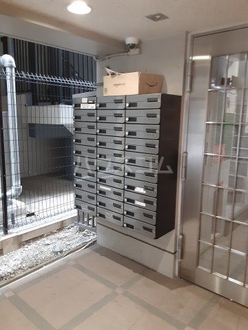 23/29 エントランス