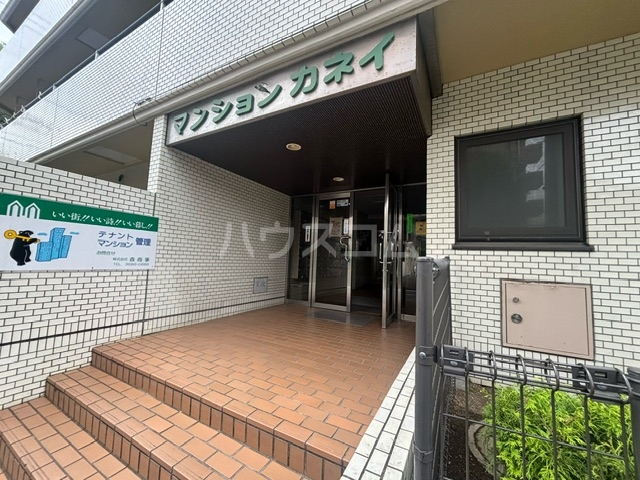 26/30 エントランス