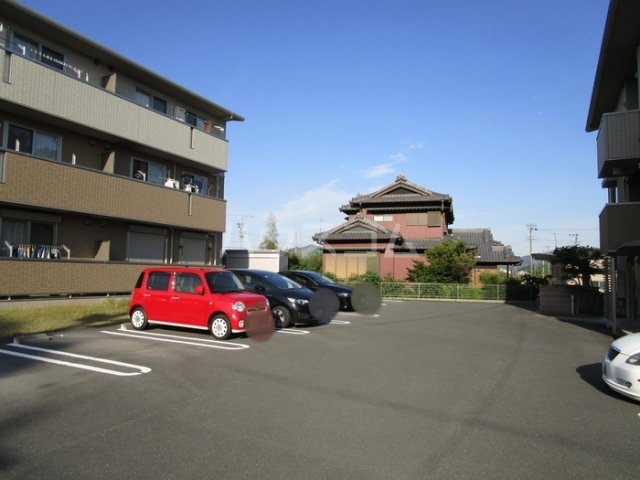 26/30 駐車場