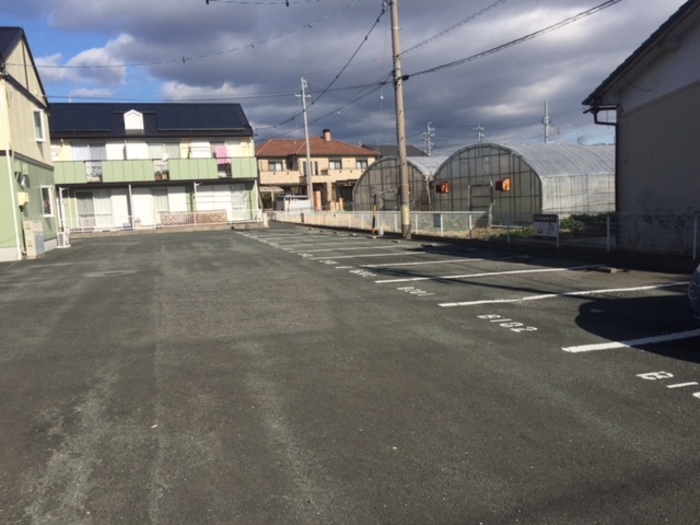 16/18 駐車場